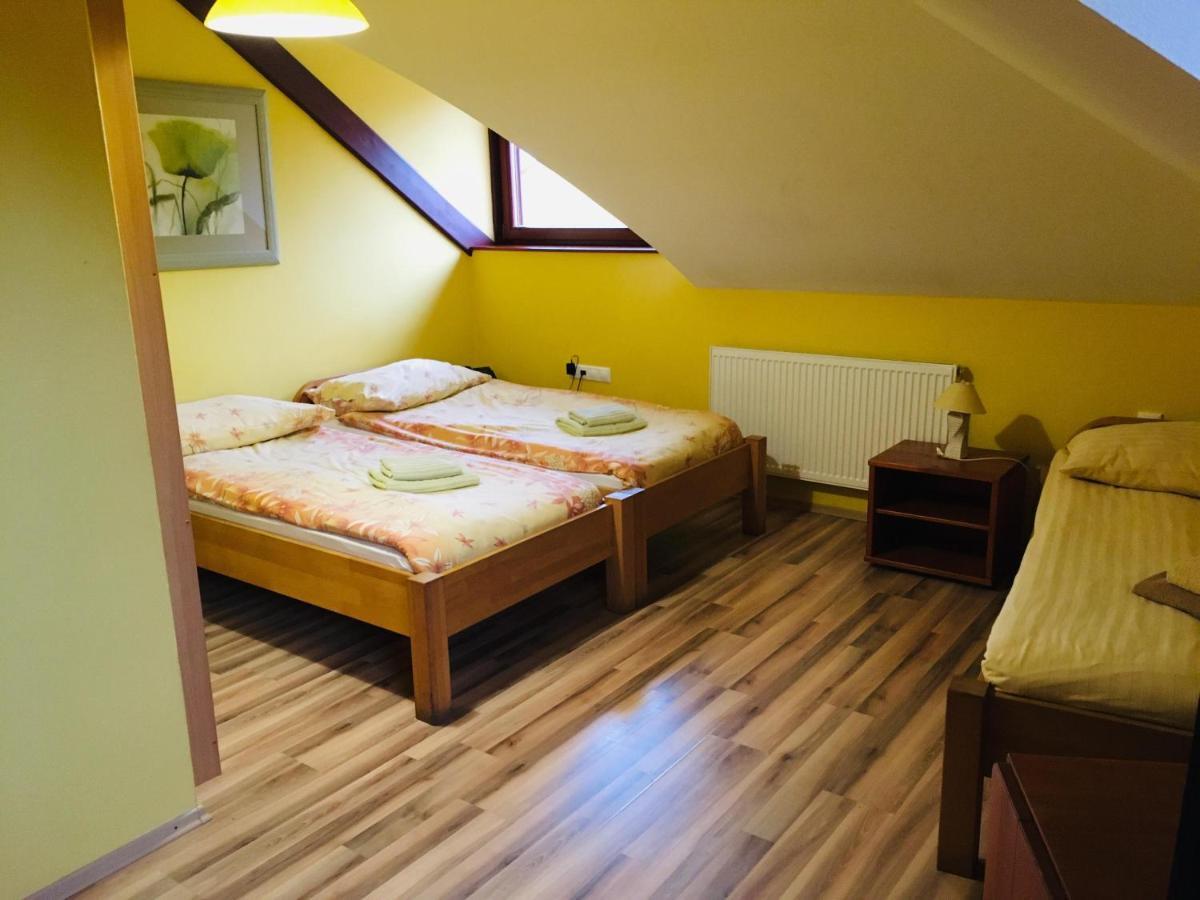 Penzión BEBEK Filakovo Exterior foto